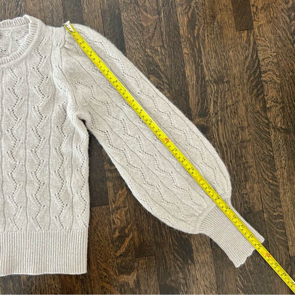 White + Warren Cashmere Scallop Crew Neck Sweater - Picture 8 of 10